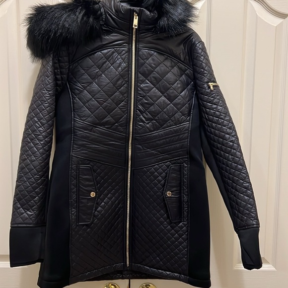 Michael Kors Women's Faux-Fur-Trim Hooded Quilted Coat - Picture 2 of 10